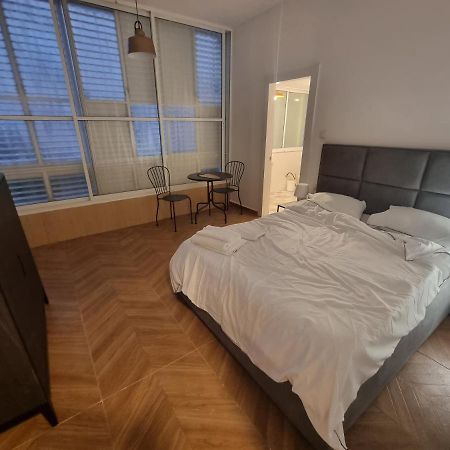 הברון Baron Daire Rişon LeTsiyon Dış mekan fotoğraf